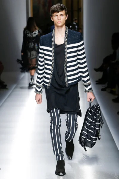 Look 37